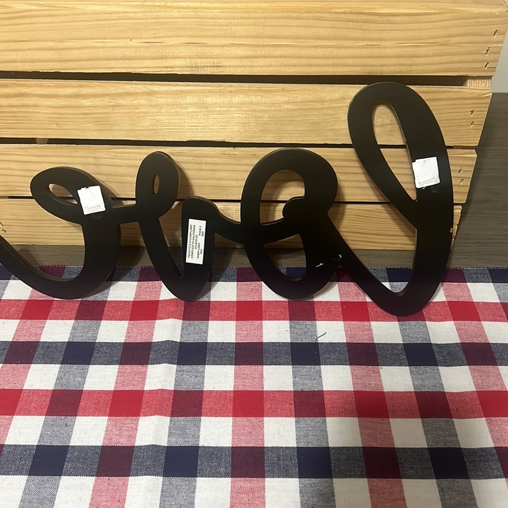 New Love Sign - Picture 2 of 3